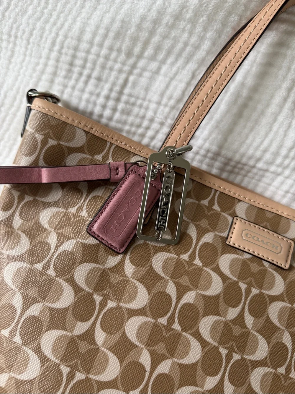 NWT Coach Beige Signature Canvas Tote with Matching Wristlet Chalk Park Dream